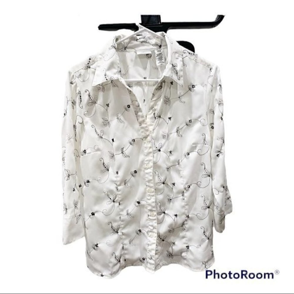 3 for $20  Covington Women white embroidered button down blouse top, Large